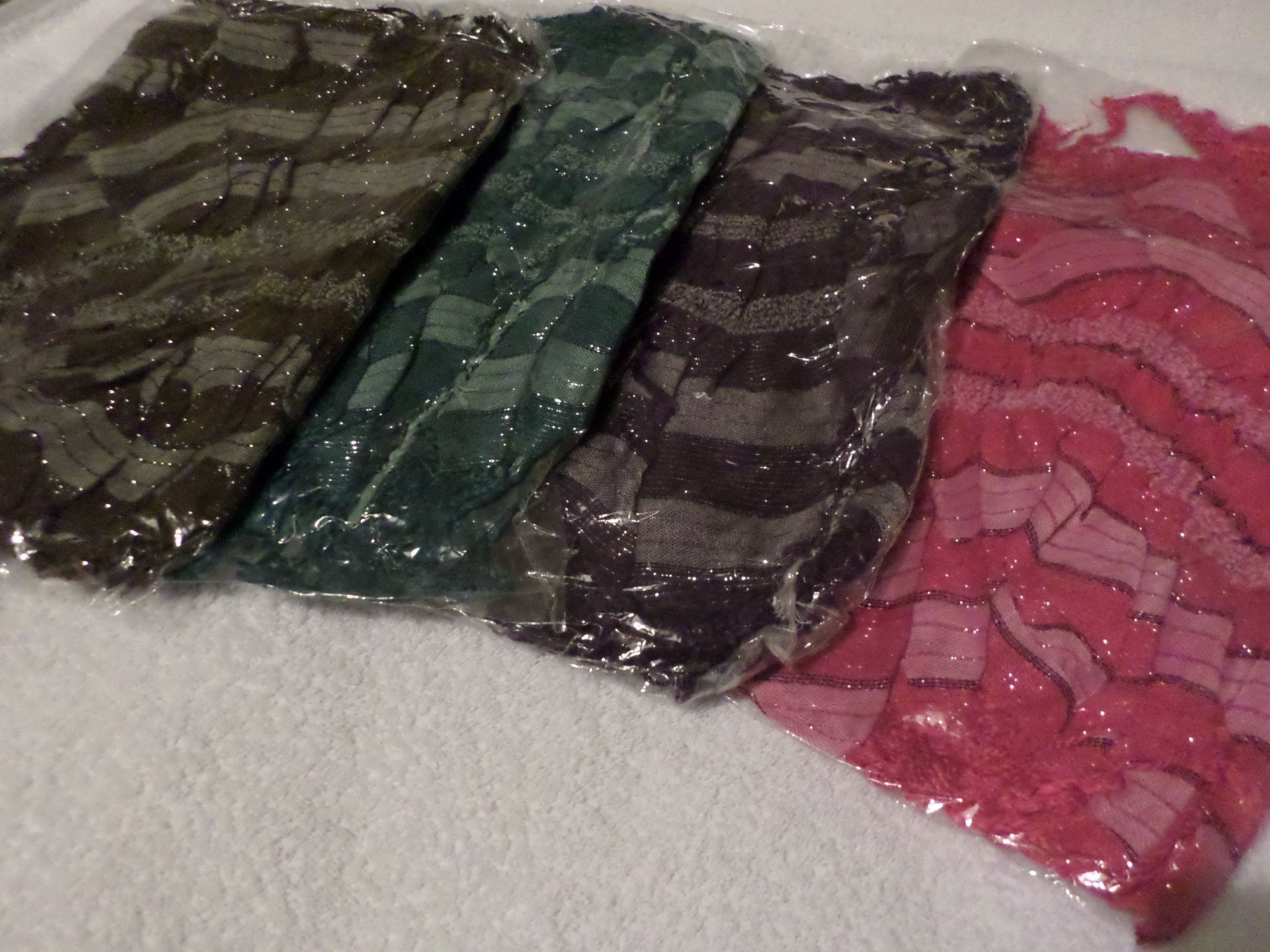 30 x Mixed Scarves. RRP £300. Brand New - Image 2 of 3