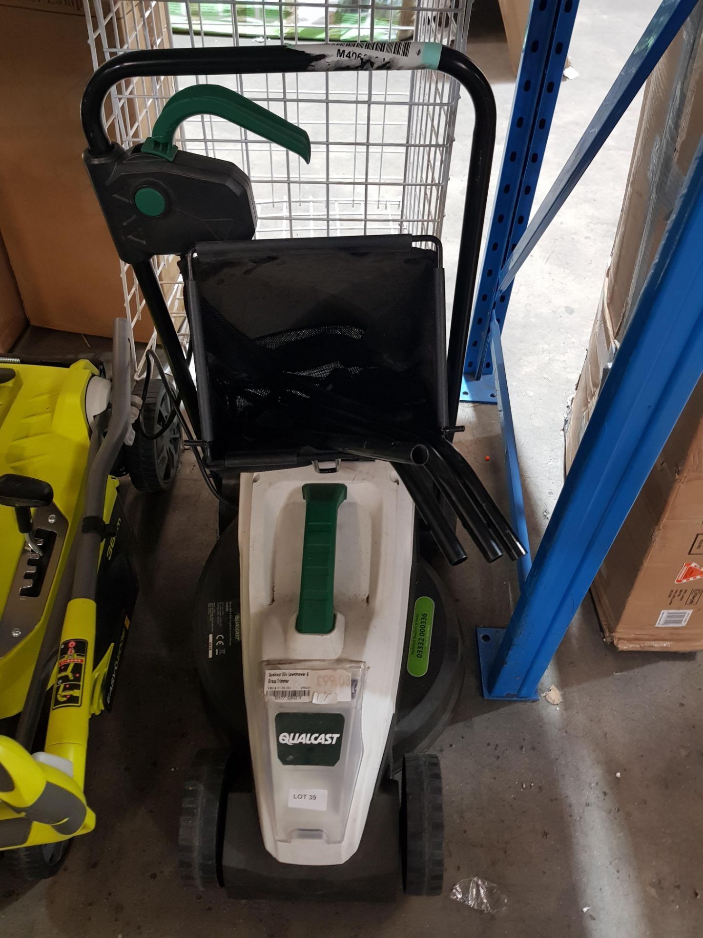 (R9B) 1 X Qualcast 20V Lawn Mower 300mm A022029. Missing Battery. (Ex Display. Appears Unused) - Image 2 of 2