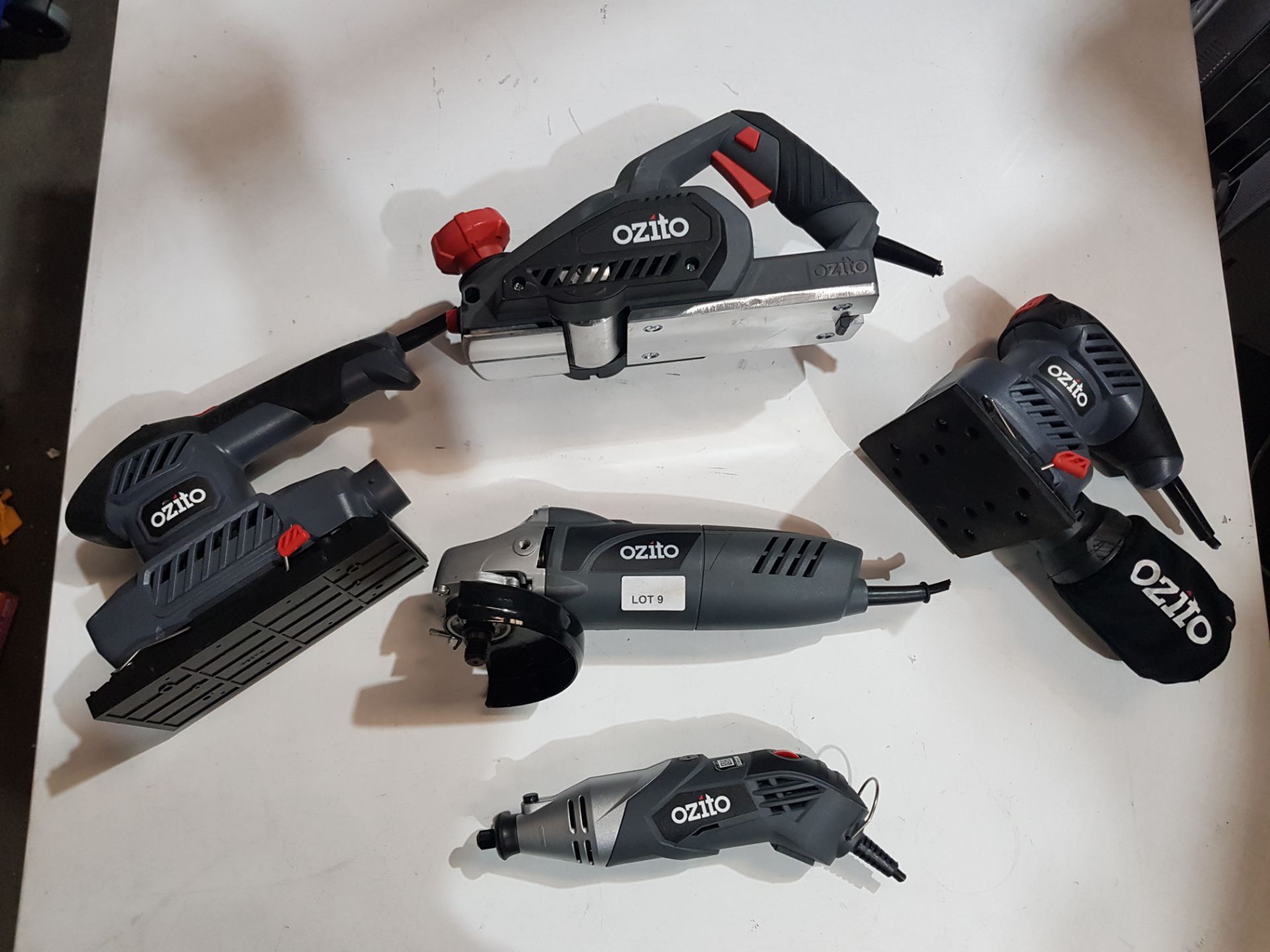 (R9E) 5 Items. 1 X Ozito Rotary Tool RTR-040U, 1 X Ozito Angle Grinder AGS-5050U, 1 X Ozito Planer - Image 5 of 5