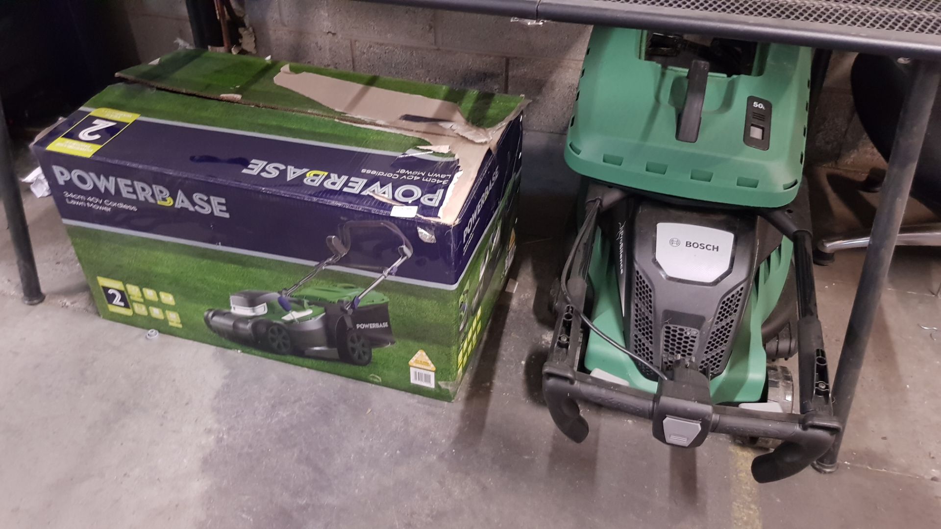 (R14G) 2 Items. 1 X Powerbase 34cm 40V Cordless Lawn Mower & 1 X Bosch Pro Silence Advanced Rotak 7 - Image 3 of 3