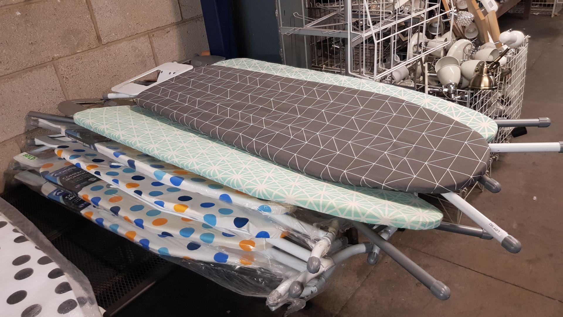 (R14H) Approx 13 X Mixed Condition Ironing Boards To Inc Addis Compact & Addis Prestige - Image 2 of 2