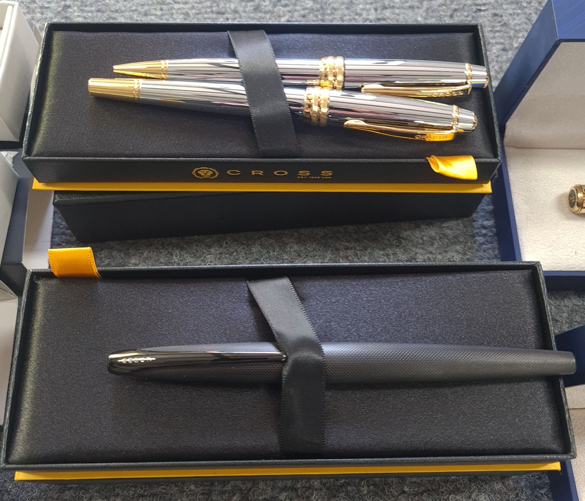 Customer Return Ballpoint & Fountain Pens - 8 Items - RRP £332 - BOX115 - Image 4 of 6