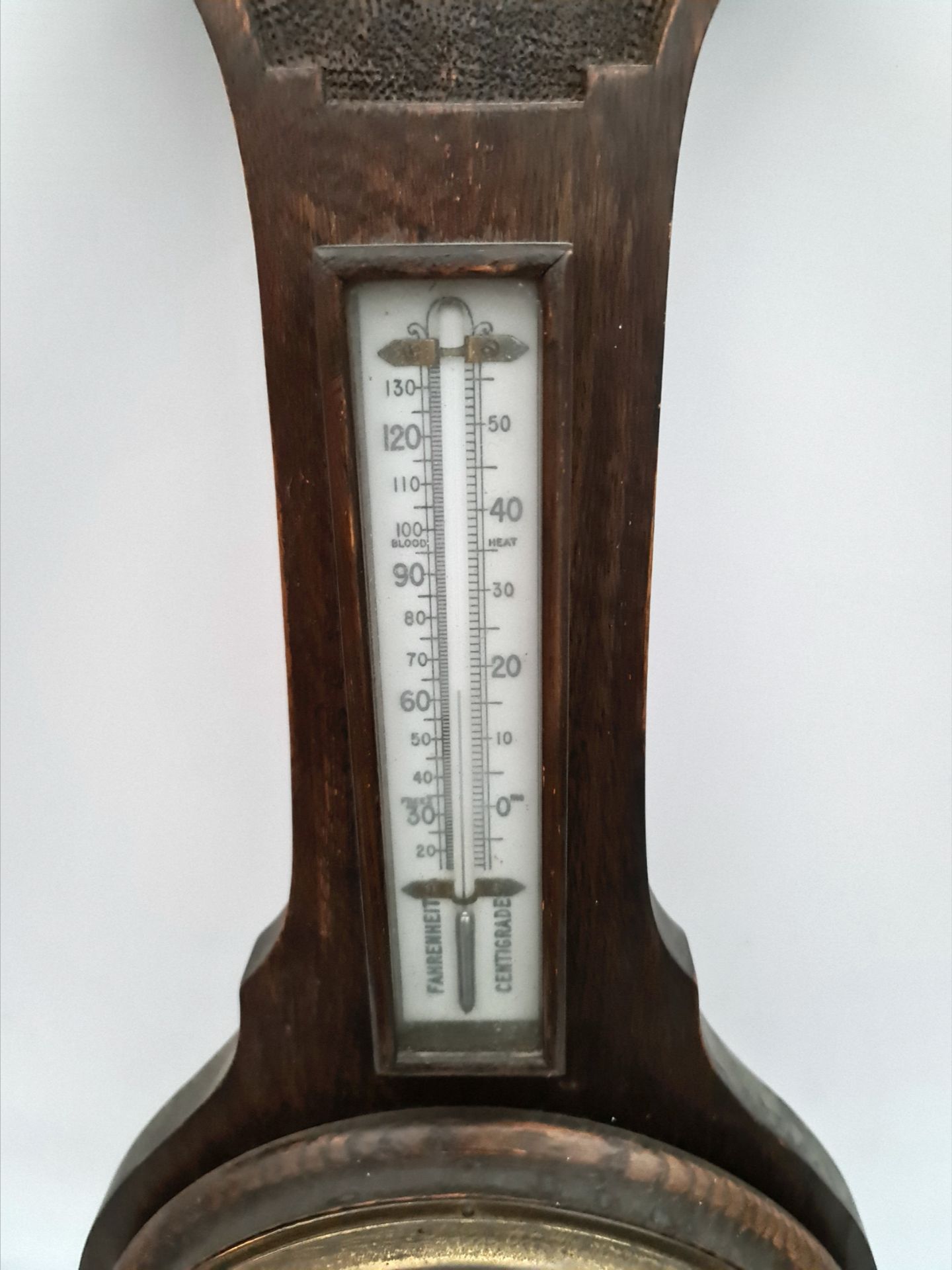 Antique Early 20th Century Oak Barometer Antique Early 20th Century Oak Barometer.Measures 30 inches - Image 3 of 3