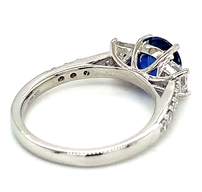 1.59ct dark blue round sapphire and diamond ring set in platinum - Image 5 of 5