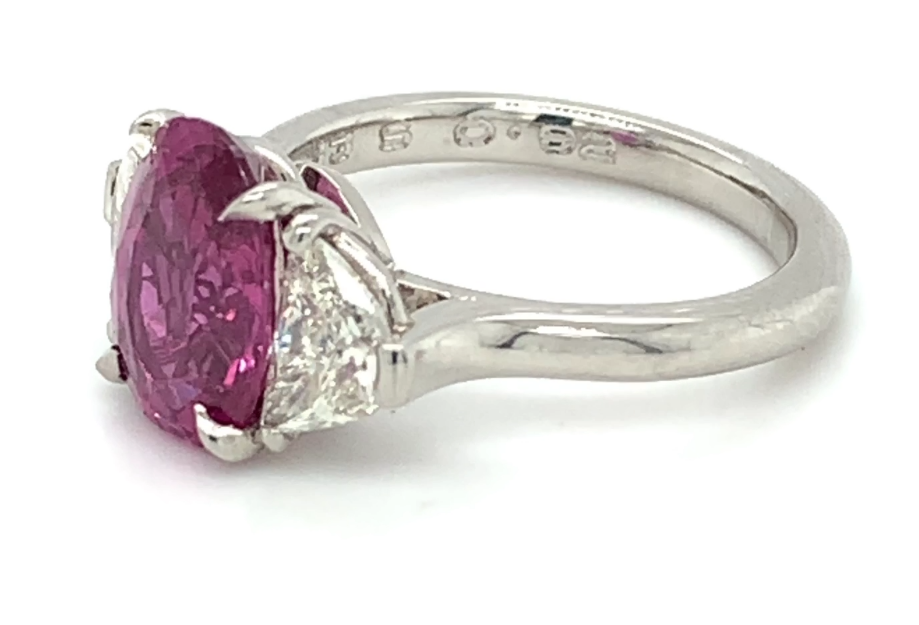 3.33ct oval pink sapphire and diamond ring set in platinum - Image 2 of 6
