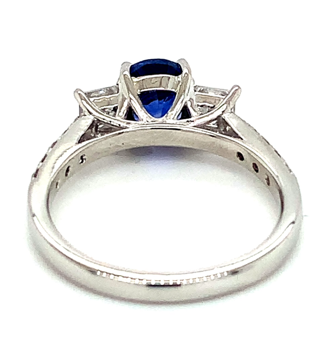 1.59ct dark blue round sapphire and diamond ring set in platinum - Image 3 of 5