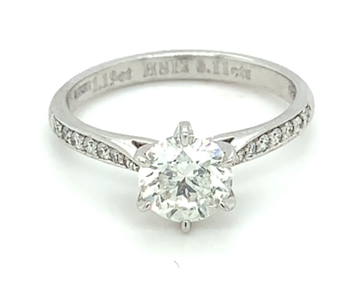 1.30ct round brilliant diamond ring set in Platinum - Image 5 of 11