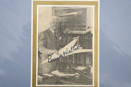 Barnes Wallis (1887 - 1979) Original Signature.