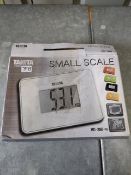 Tanita small scales RRP £34 Grade U