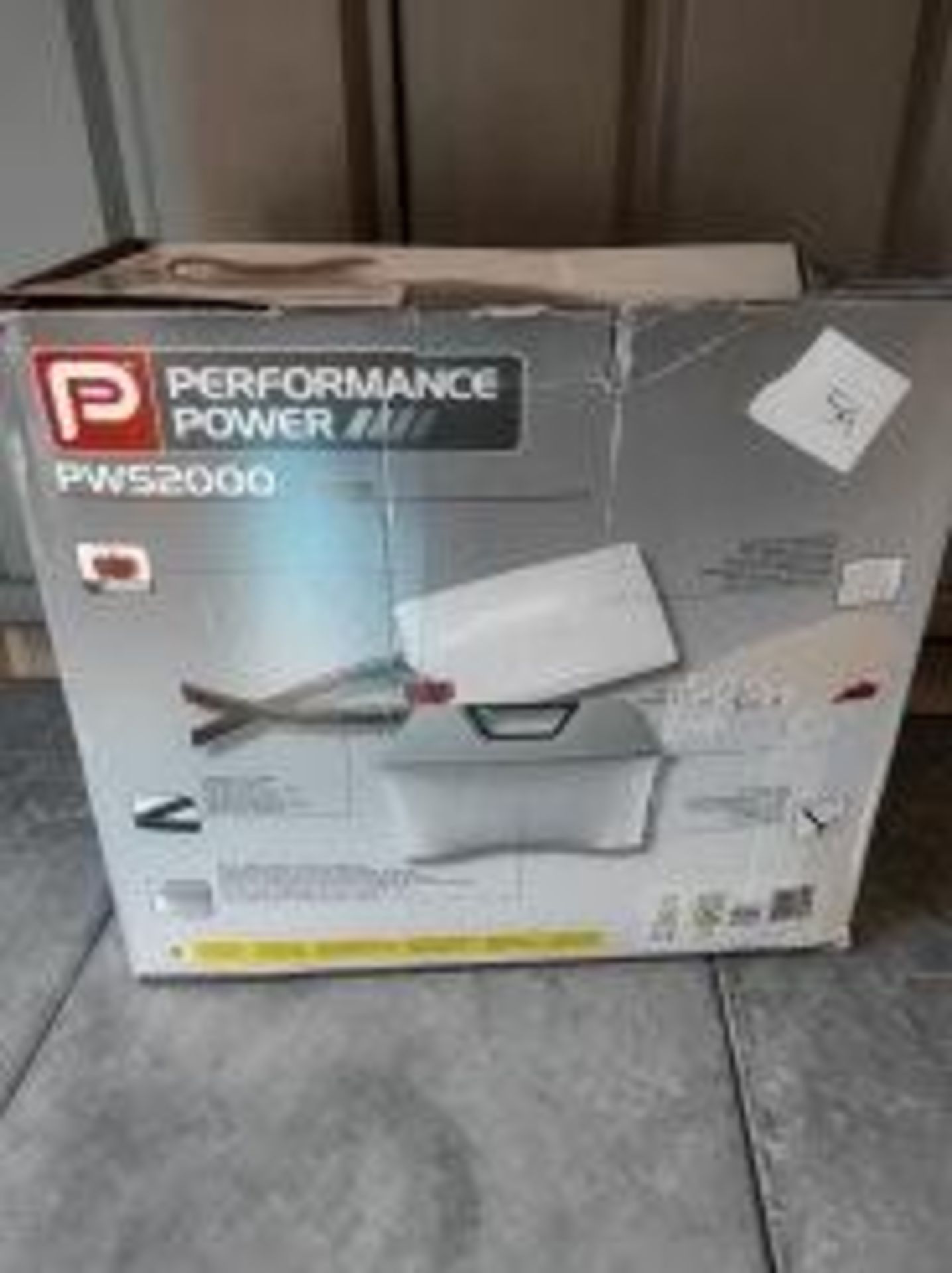 P Performance power PW52000 Wallpaper steamer Ð RRP £25 Grade U