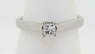 18ct (750) White Gold 0.25ct Princess Cut Diamond Solitaire Ring