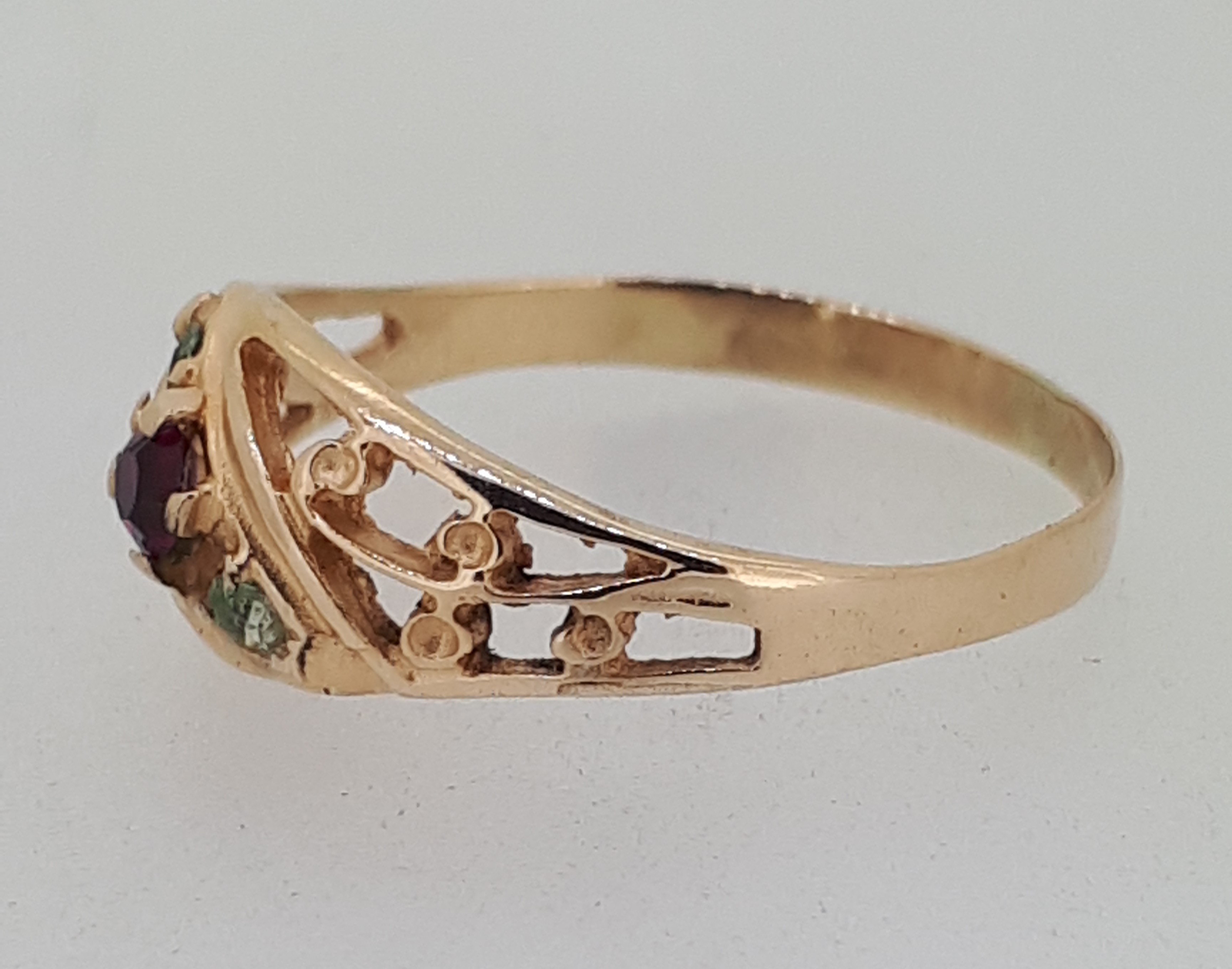 14ct (585) Rose Gold Red and Green Stone Dress Ring - Image 2 of 5