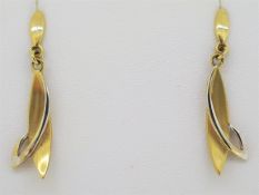 9ct (375) White & Yellow Gold Drop Leaf Shaped Stud Earrings