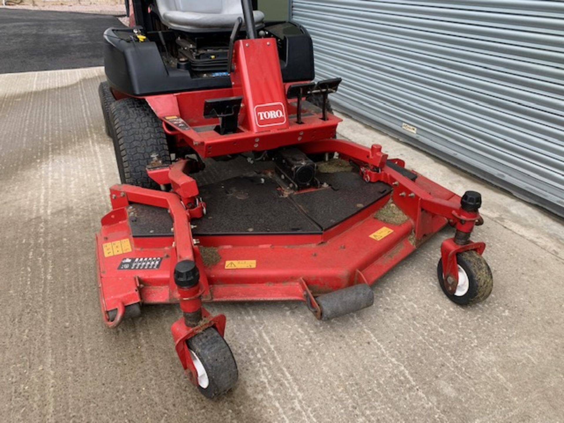 Toro 3280 Ground Master Outfront Ride On Mower - Image 4 of 6