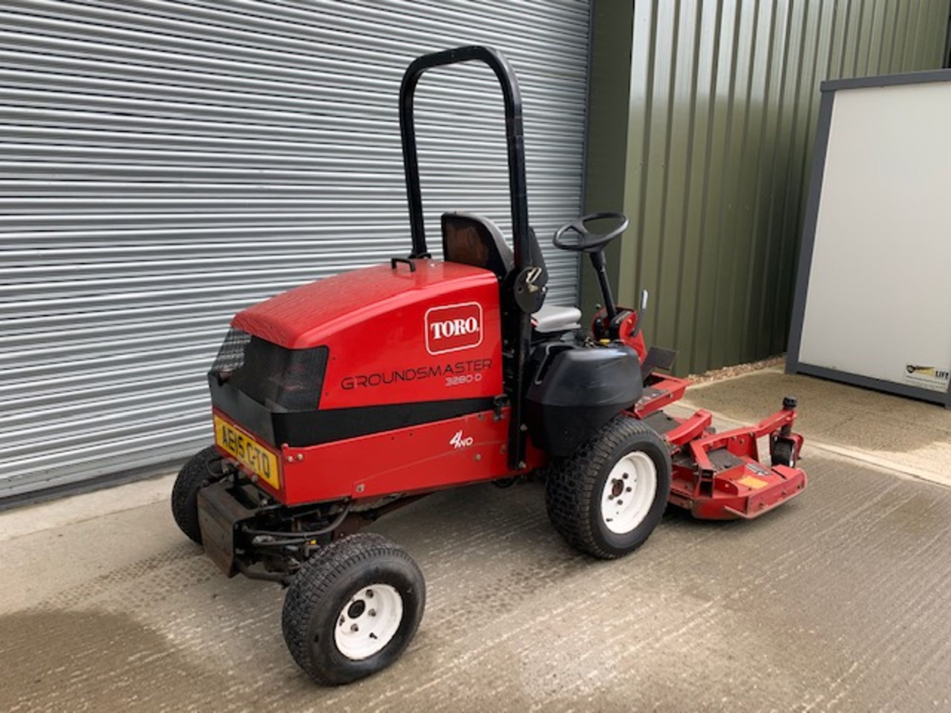 Toro 3280 Ground Master Outfront Ride On Mower - Image 3 of 6