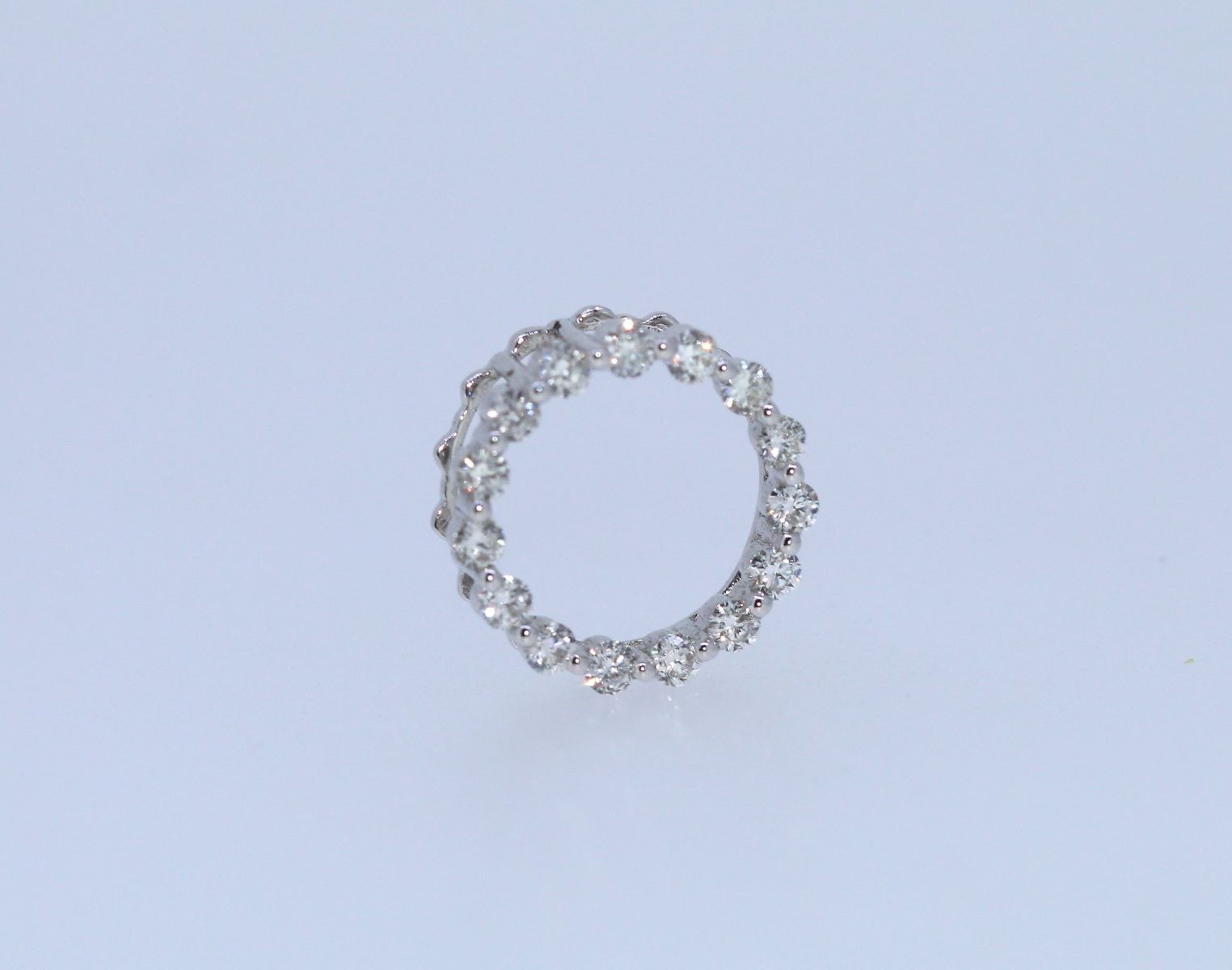 18k White Gold Diamond Halo Pendant - Image 4 of 4