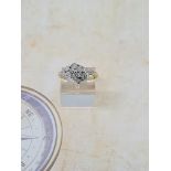 14ct yellow gold antique cut diamond set ring