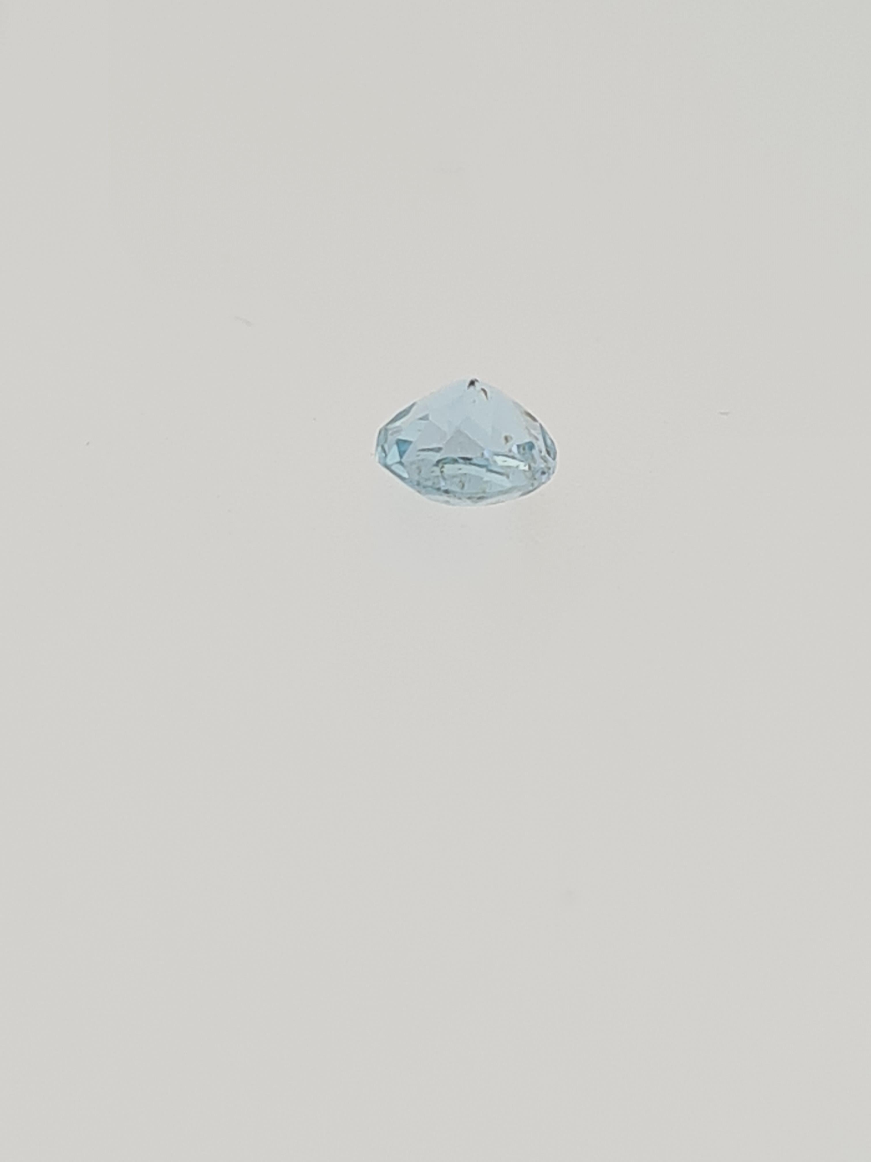 Aquamarine round cut gemstone - Image 2 of 3