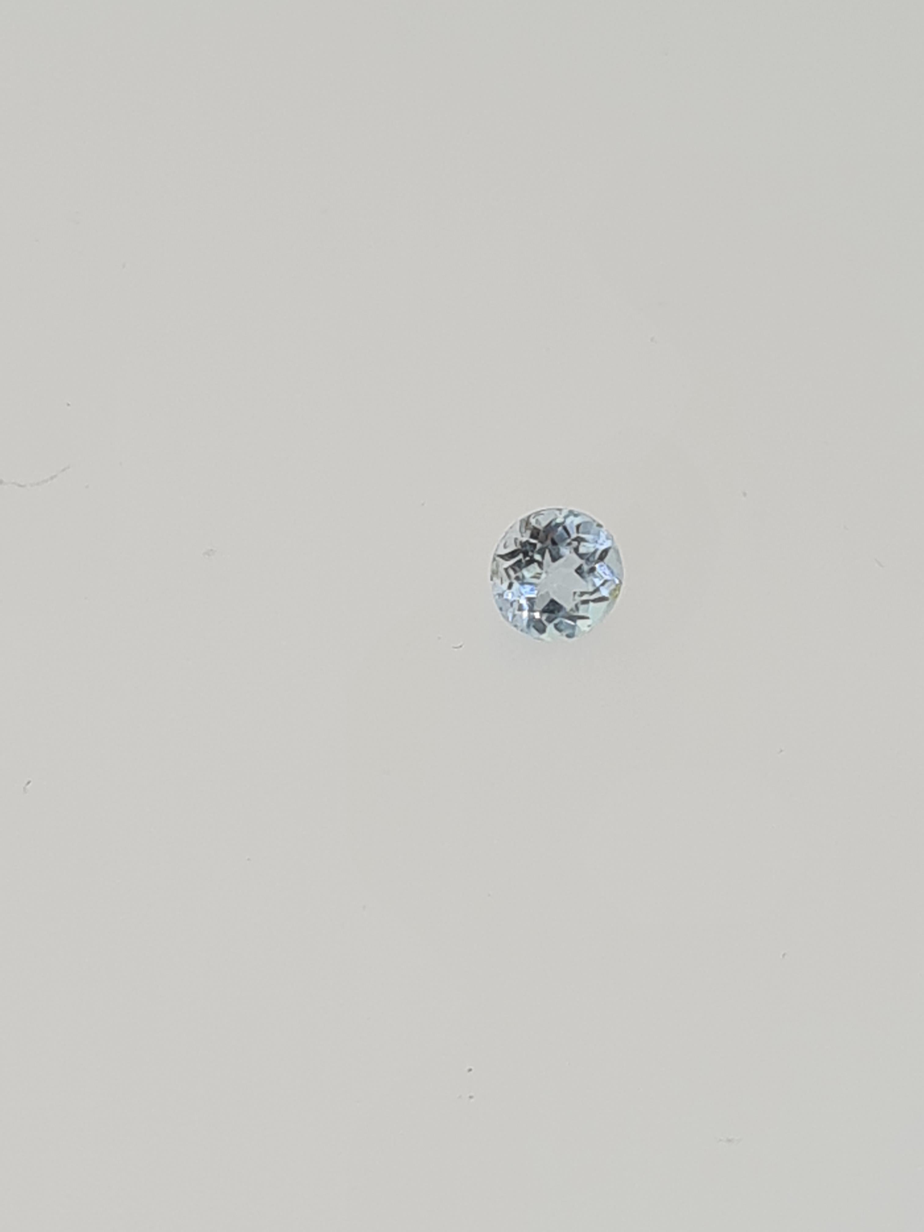 Aquamarine round cut gemstone - Image 3 of 3