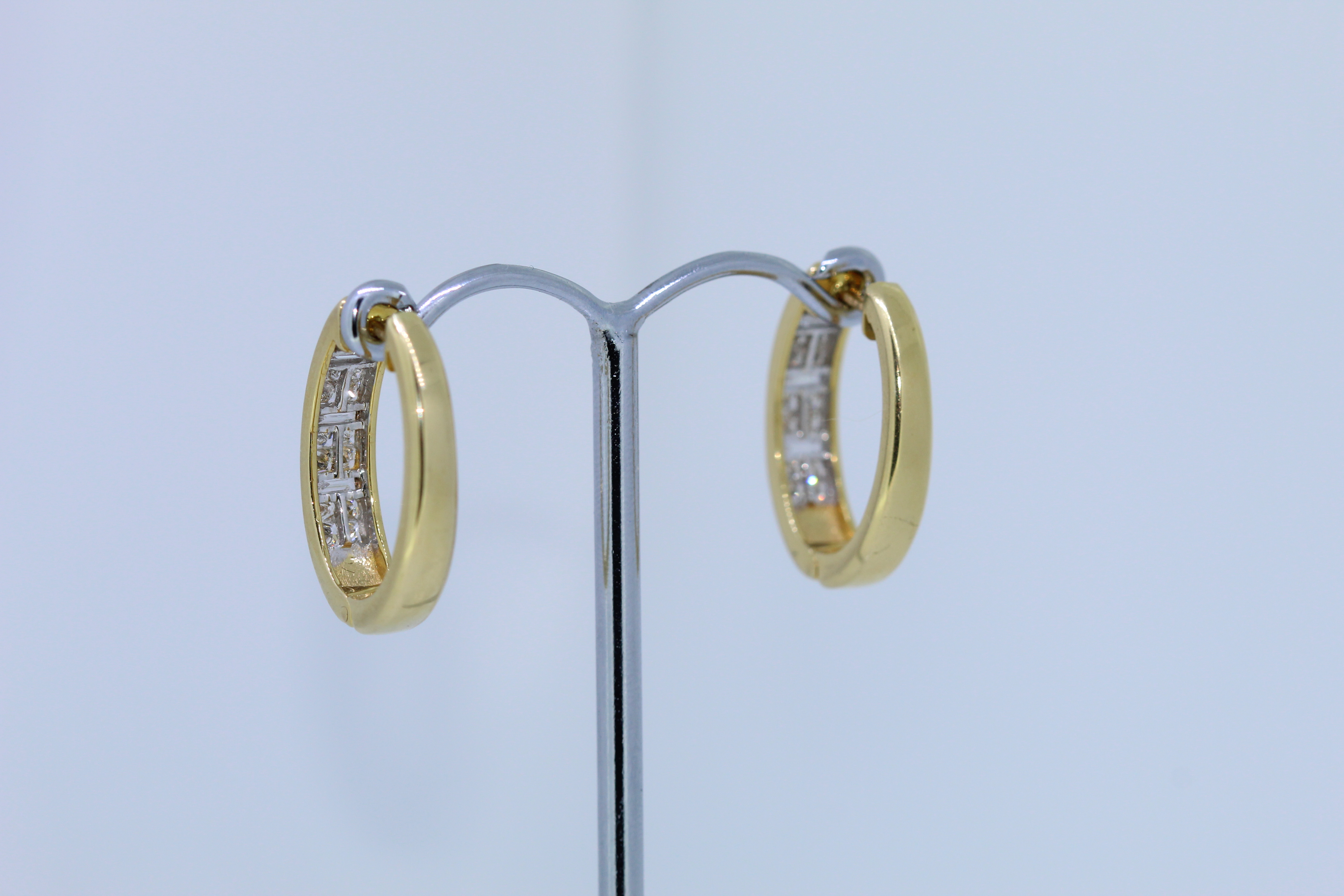 18ct Yellow Gold Diamond Clip Earrings - Image 3 of 5
