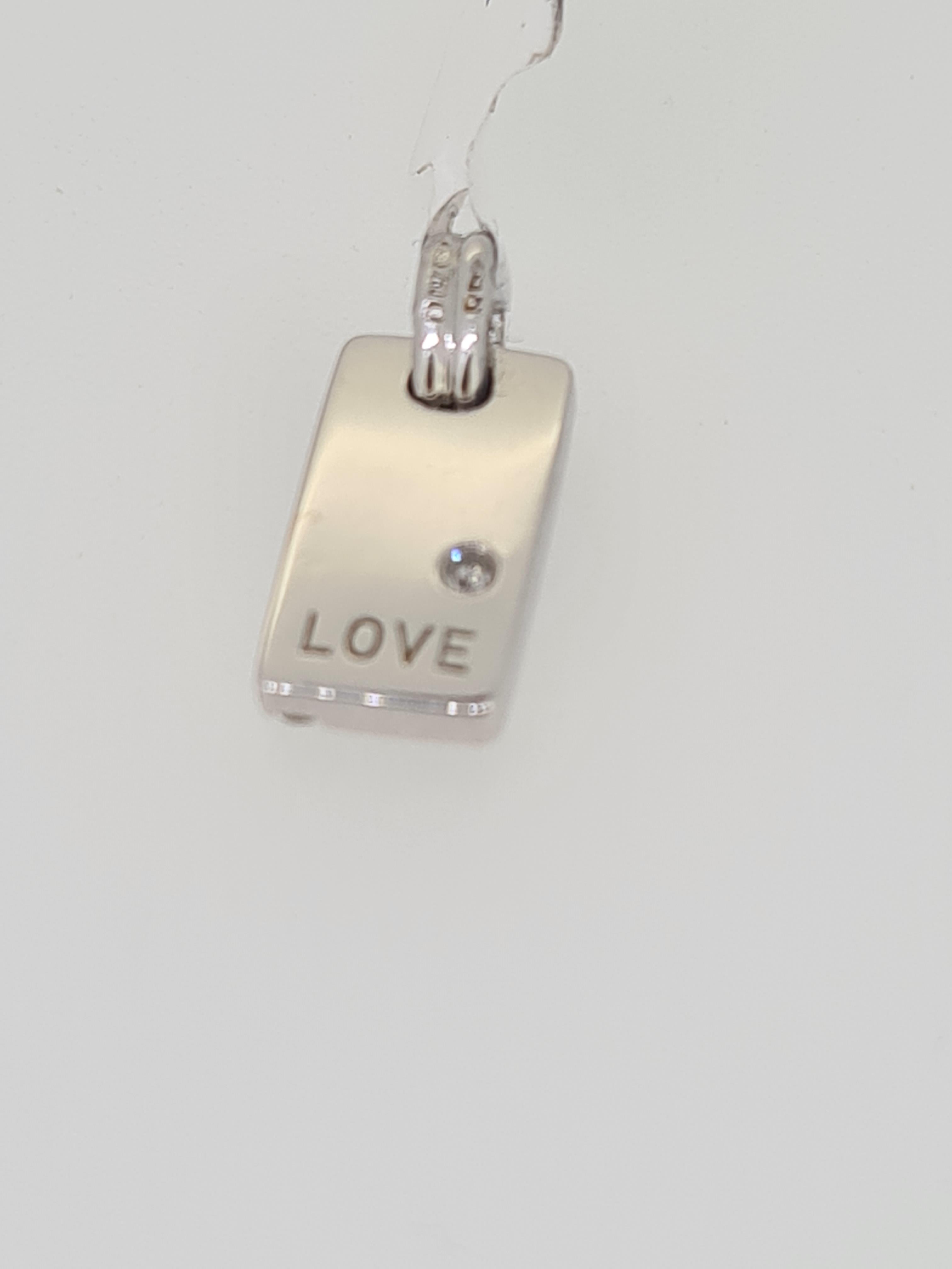 18ct white gold diamond set pendant - Image 4 of 4