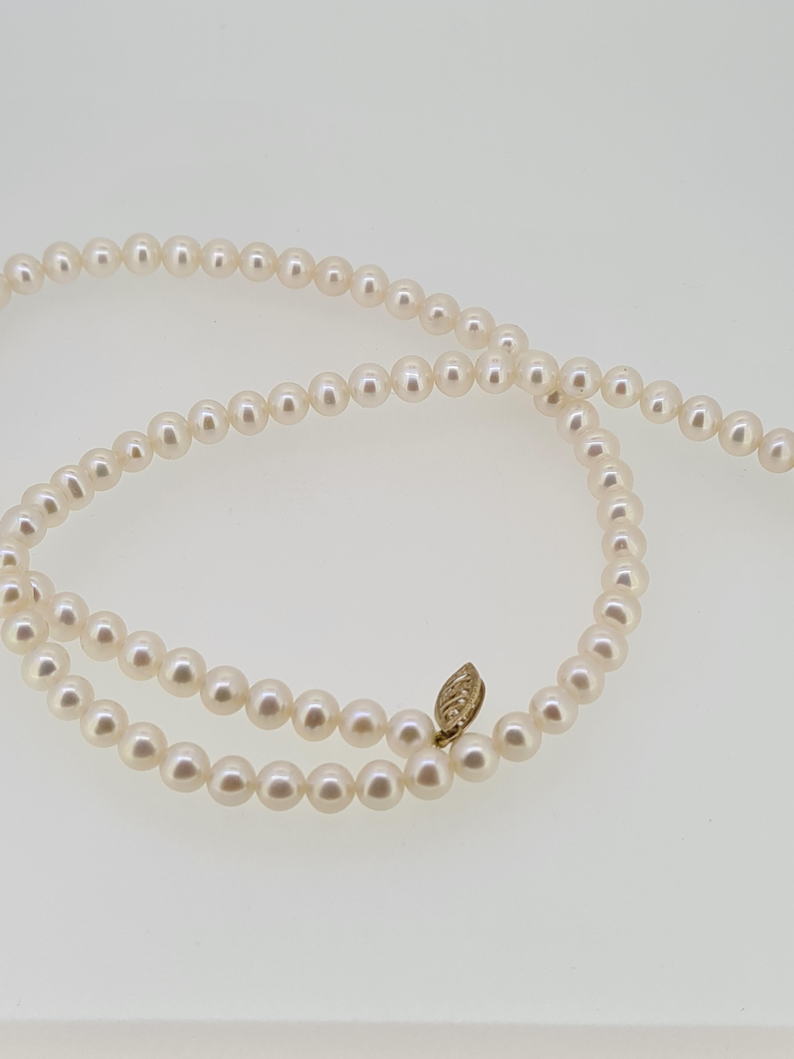 9ct clasp fresh water cultured pearls - Image 2 of 3