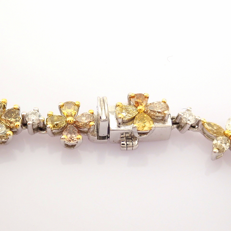 HRD Antwerp Certified 18K White Gold Fancy Diamond & Diamond Bracelet (Total 6.03 Ct. Stone) 18K - Image 7 of 11
