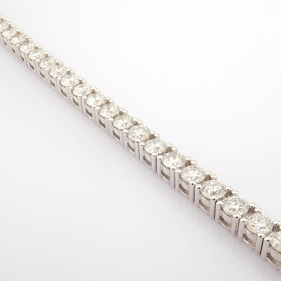 HRD Antwerp Certified 18K White Gold Diamond Bracelet (Total 5.3 Ct. Stone) 18K White Gold - Image 4 of 10