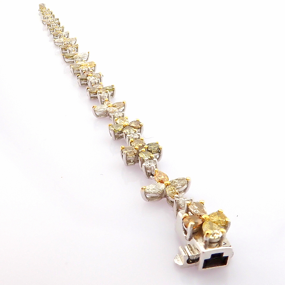 HRD Antwerp Certified 18K White Gold Fancy Diamond & Diamond Bracelet (Total 6.03 Ct. Stone) 18K - Image 11 of 11