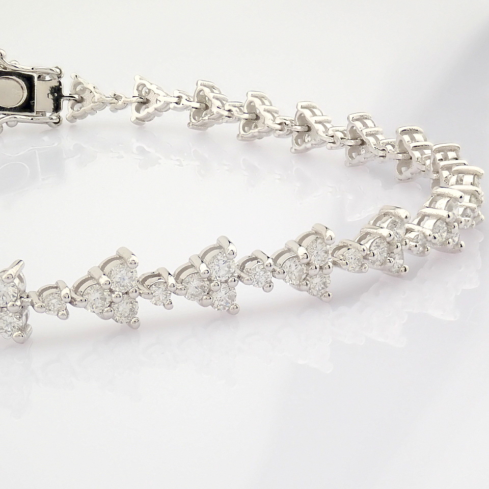 HRD Antwerp Certified 14K White Gold Diamond Bracelet (Total 2.81 Ct. Stone) 14K White Gold Bracelet - Image 14 of 18