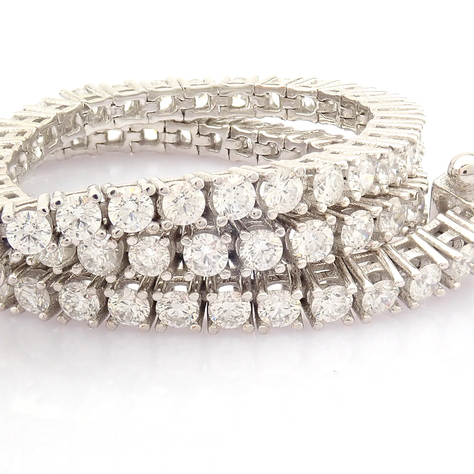 HRD Antwerp Certified 14K White Gold Diamond Bracelet (Total 2.3 Ct. Stone) 14K White Gold