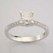 HRD Antwerp Certified 18K White Gold Diamond Ring (Total 0.77 Ct. Stone) 18K White Gold Ring