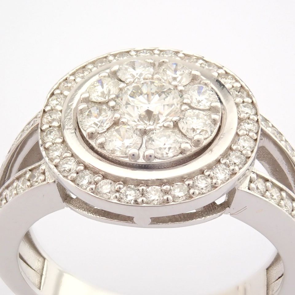 HRD Antwerp Certified 18K White Gold Diamond Ring (Total 1.09 Ct. Stone) 18K White Gold Ring - Image 13 of 13