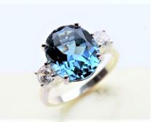 Sterling Silver 4.5 ct Blue Topaz Gemstone Ring