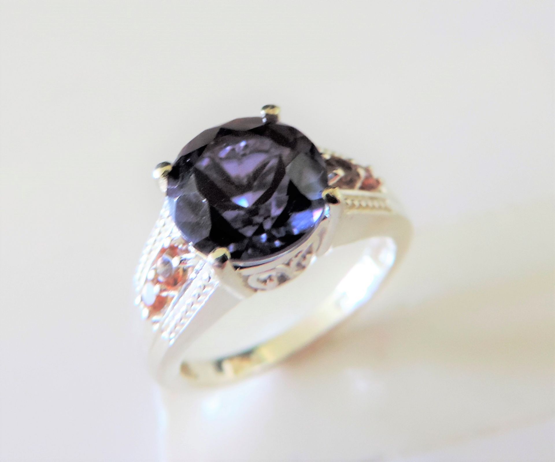 Sterling Silver 5.75 ct Royal Blue Topaz Gemstone Ring - Image 5 of 5