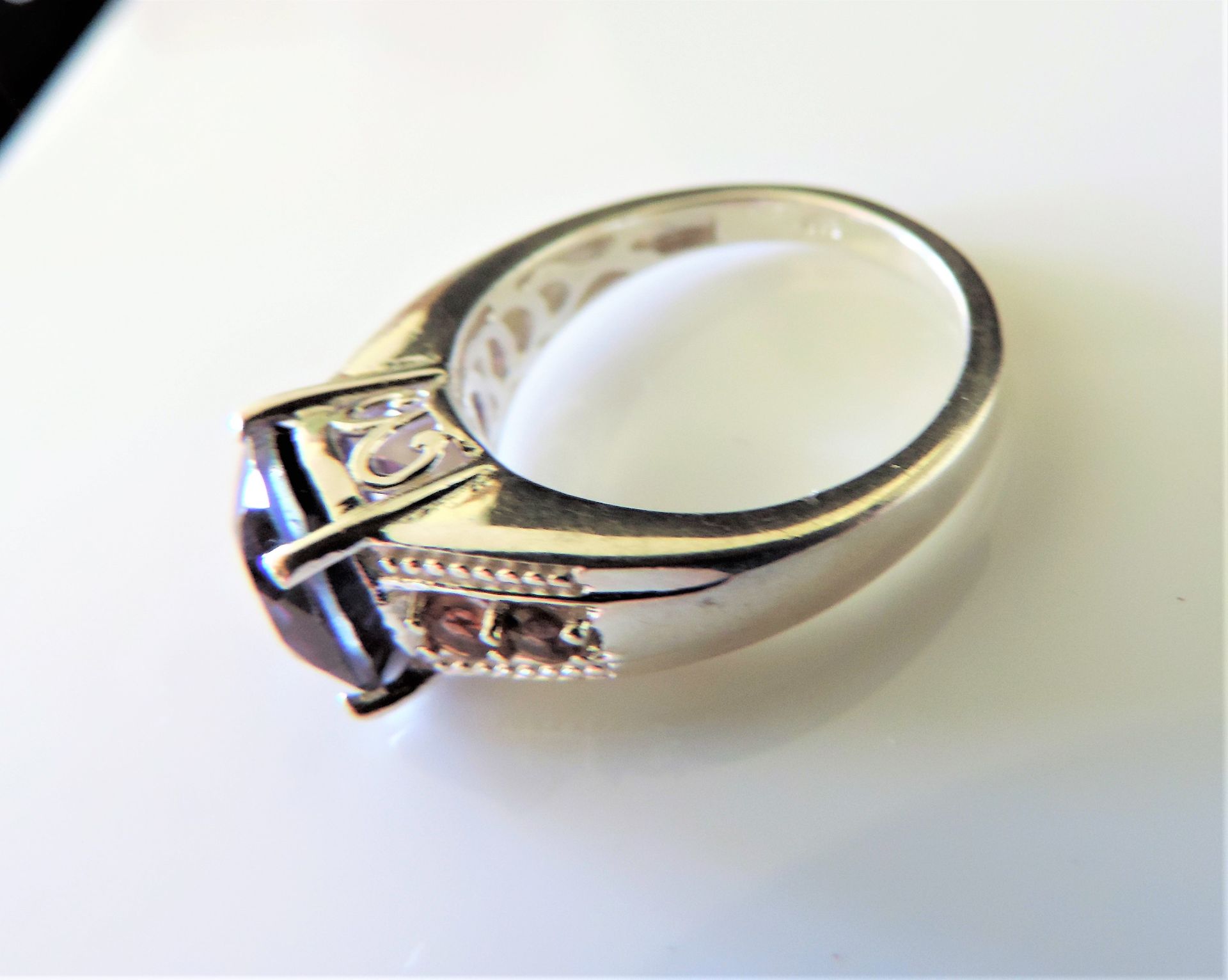 Sterling Silver 5.75 ct Royal Blue Topaz Gemstone Ring - Image 4 of 5