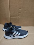 Pair of Adidas Trainers RRP £40 Grade U