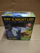 Exo terra day and night LED low energy lighting device RRP £35 Grade U