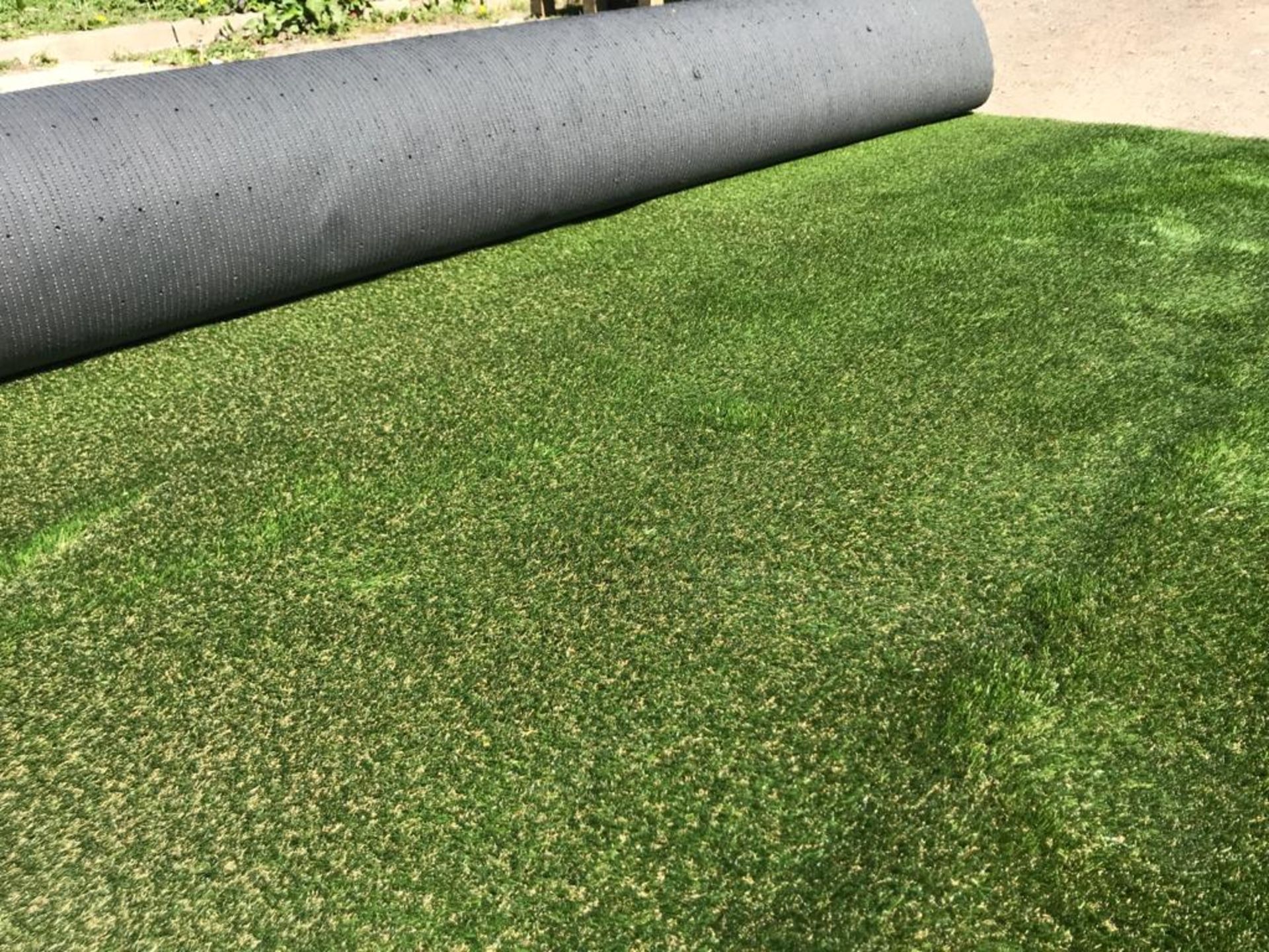 25x4m roll Artificial grass 35mm - Image 5 of 5