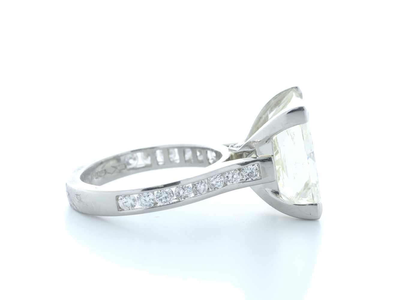 18k White Gold Princess Cut Diamond Ring 10.00 Carats - Image 4 of 5