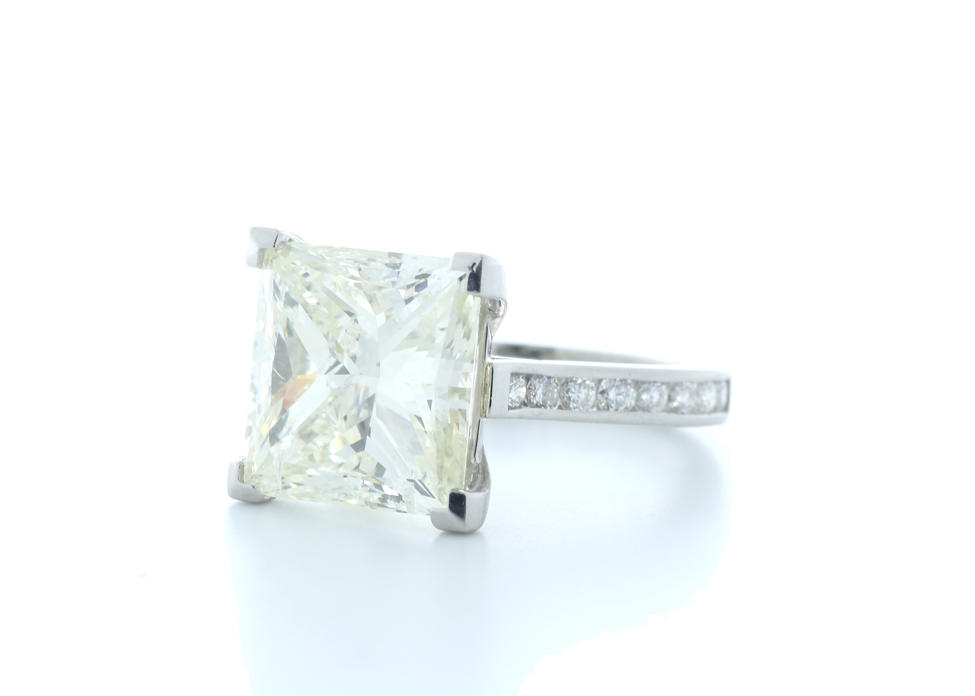 18k White Gold Princess Cut Diamond Ring 10.00 Carats - Image 2 of 5