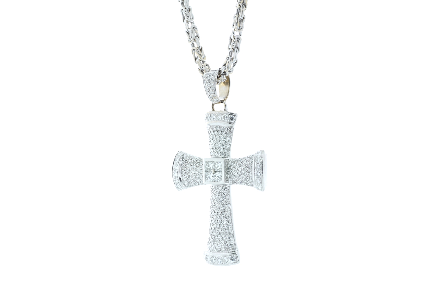 18k White Gold Diamond Cross Pendant and Chain 5.12 Carats Carats - Image 2 of 4