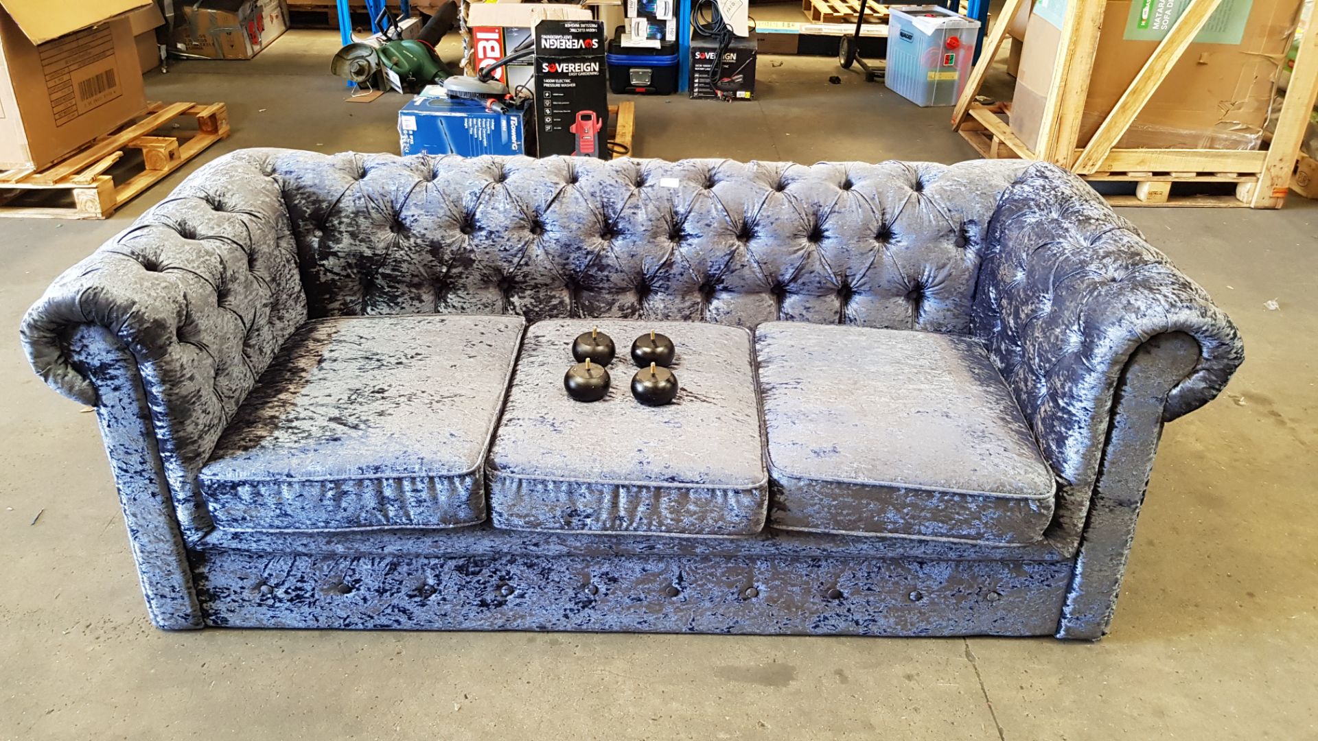 1x Chesterfield Crushed Velvet 3 Seater Sofa Petrol Blue RRP £450. (H)750 x (D)850 x (W)2000mm - Image 5 of 8
