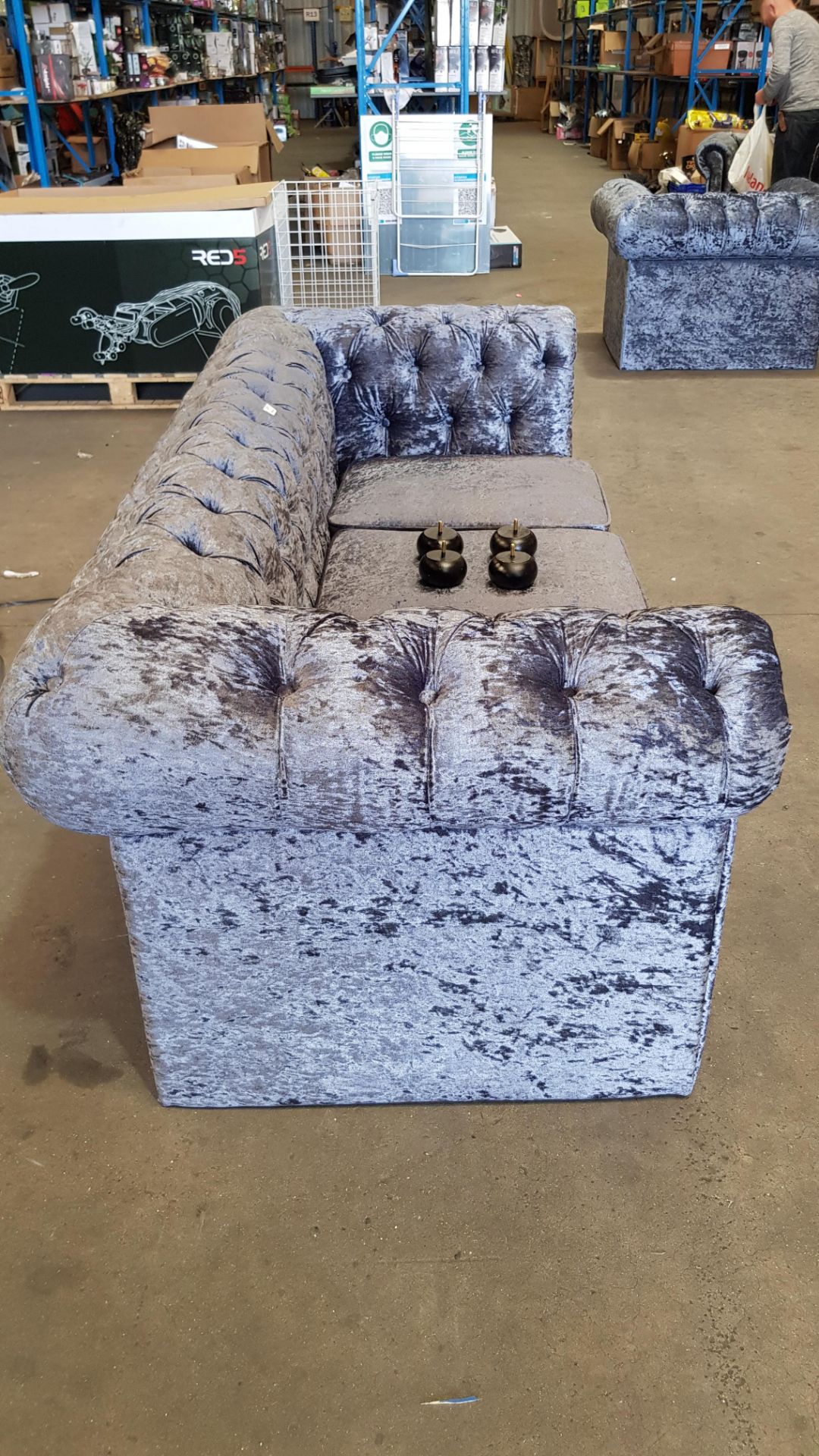 1x Chesterfield Crushed Velvet 3 Seater Sofa Petrol Blue RRP £450. (H)750 x (D)850 x (W)2000mm - Image 6 of 8