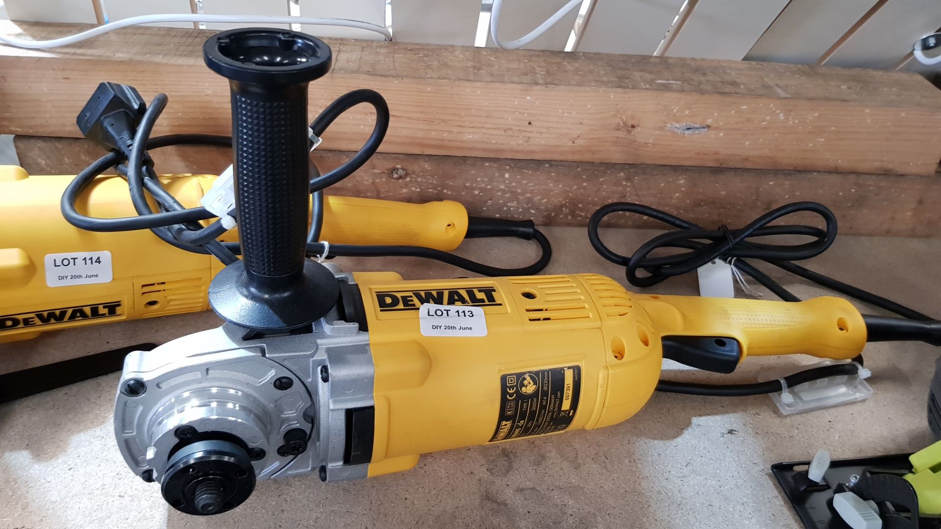 (R5H) 1x DeWalt 230mm Angle Grinder. RRP £100 (No Locking Tool. Appears Unused). - Image 2 of 2