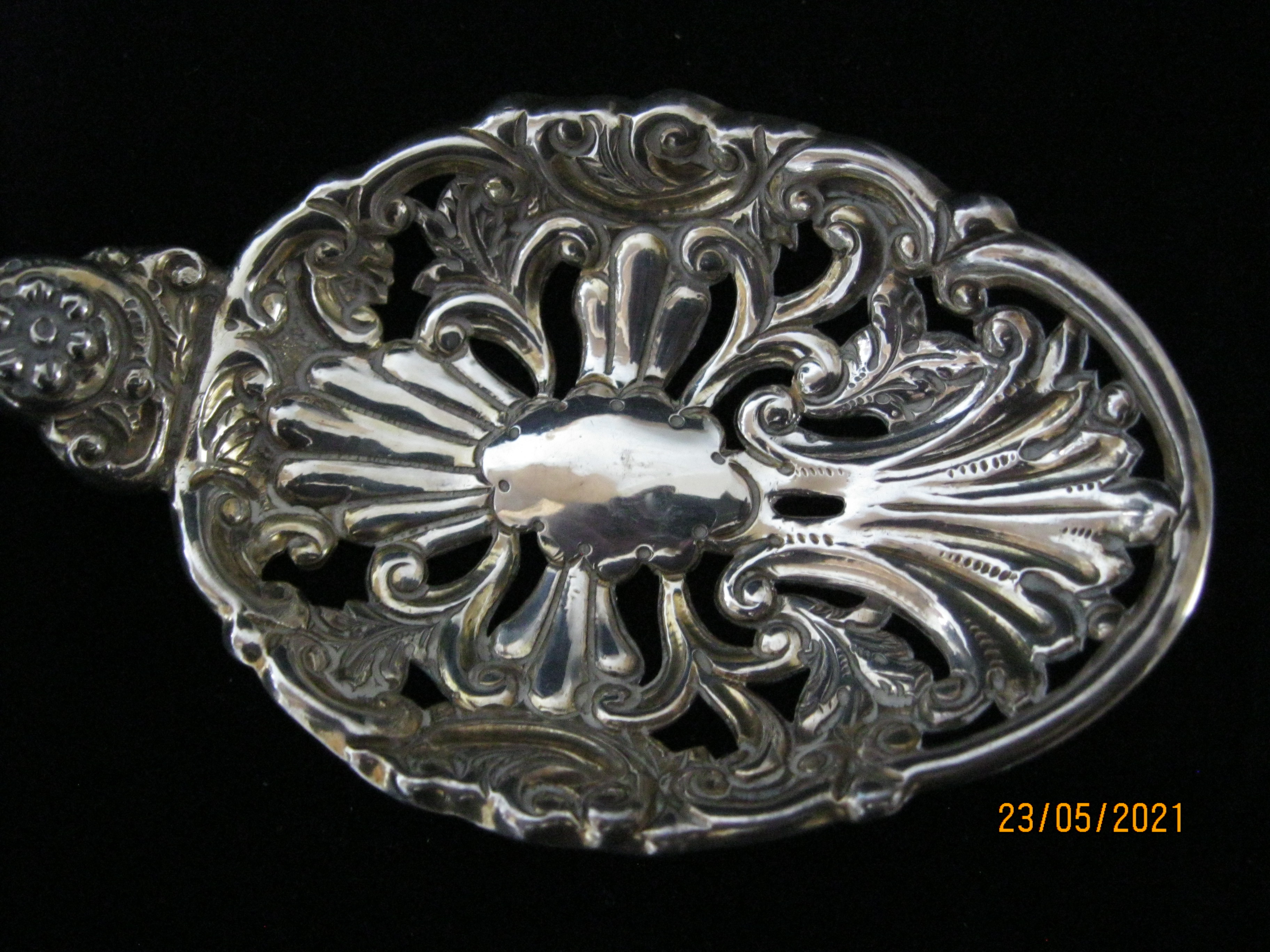 Antique Solid Silver Berry Spoon 1899 London - Image 2 of 6