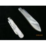 Pair Of Vintage Mother Of Pearl Sterling Silver folding Fruit Knives 1905