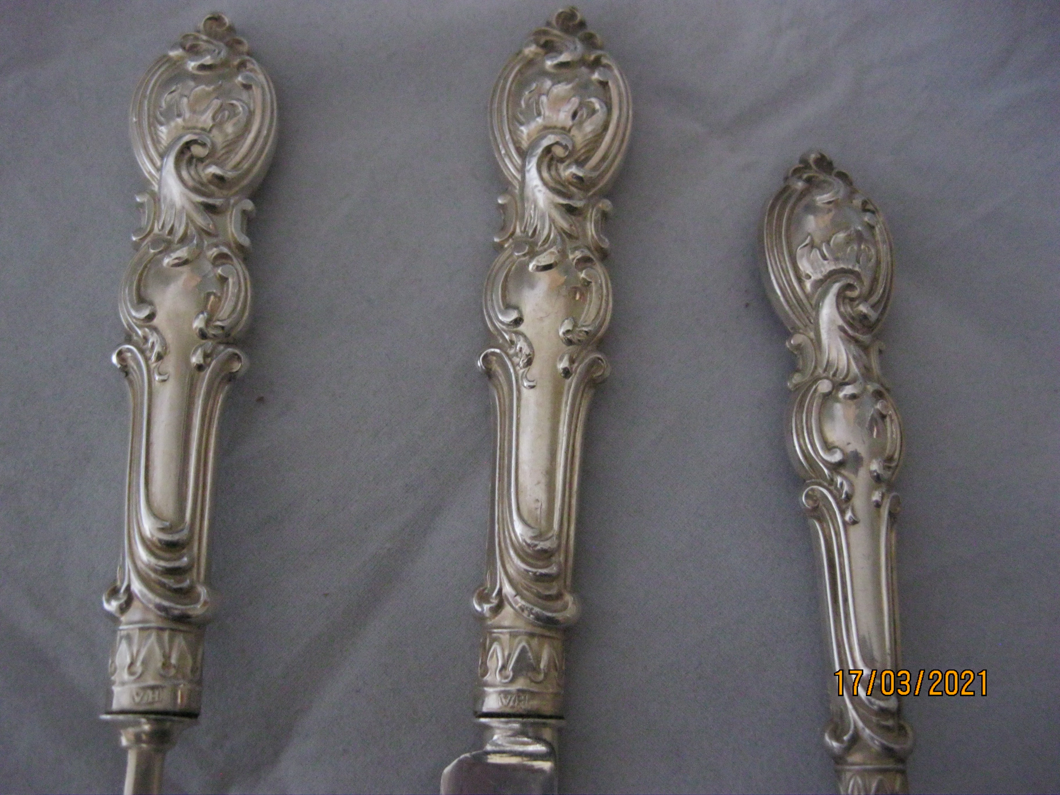 Antique Sterling Silver Early Victorian Three Piece Christening Set In Case. - Image 5 of 10