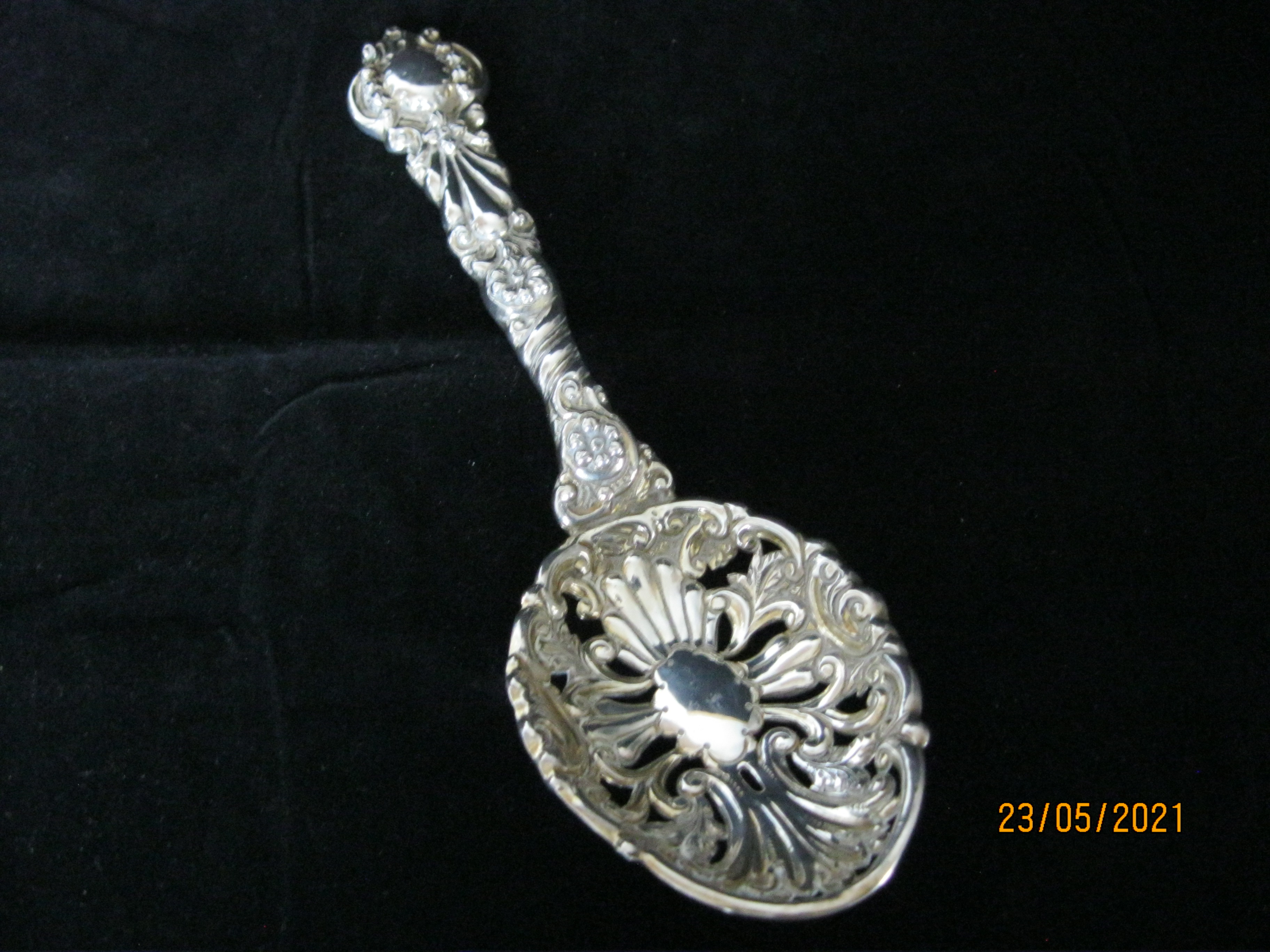 Antique Solid Silver Berry Spoon 1899 London - Image 6 of 6