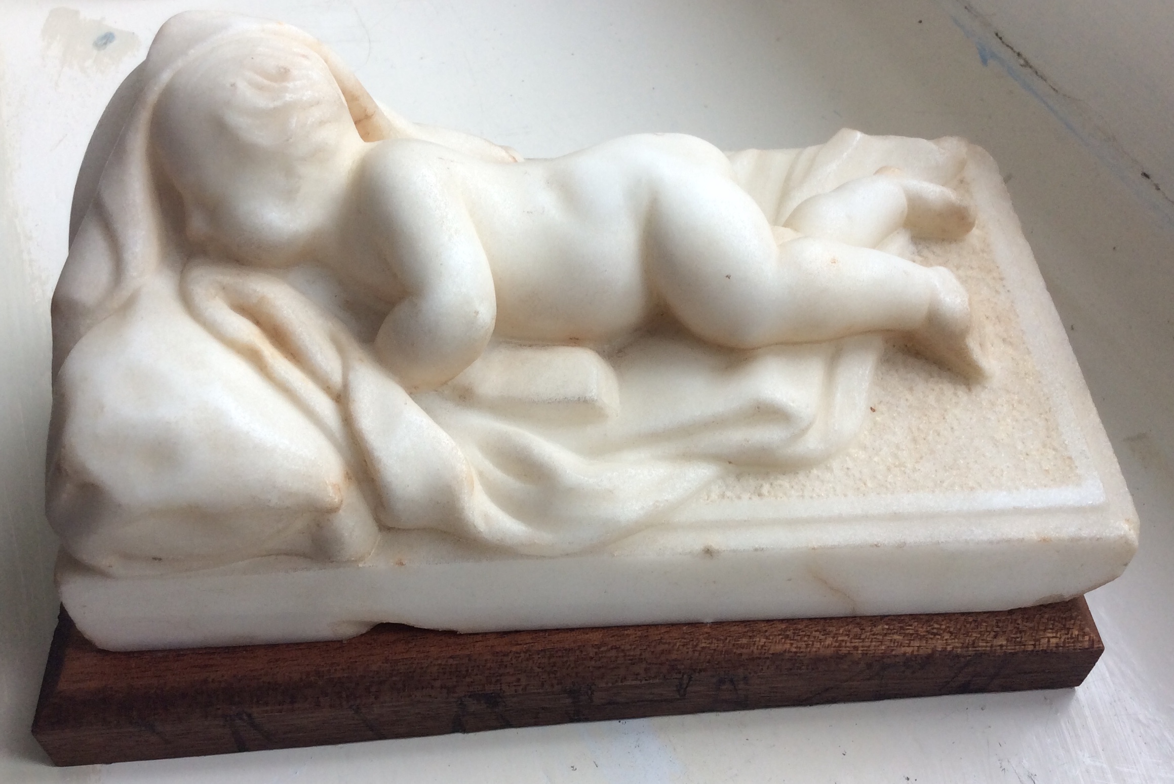 White Marble Sculpture of a Sleeping Child - Image 6 of 10